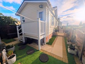 Photo 11- click for photo gallery